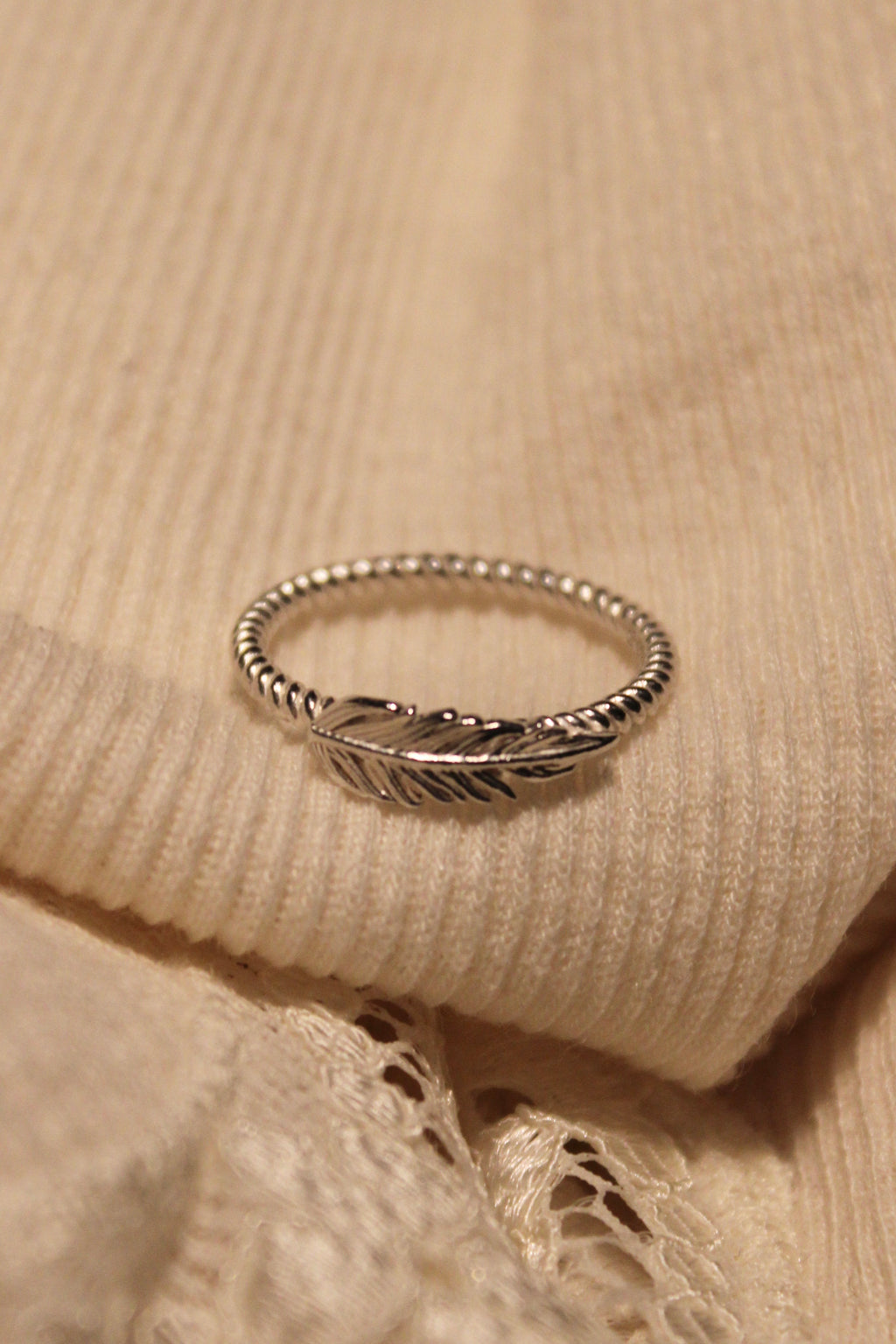 Vintage snoet sterlingsølv ring med fjer, str, 52,5