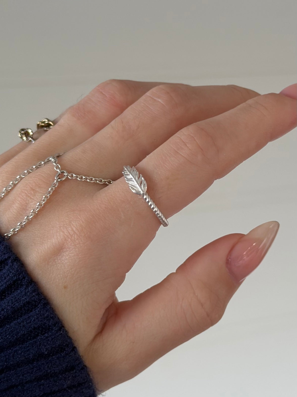 Vintage snoet sterlingsølv ring med fjer, str, 52,5