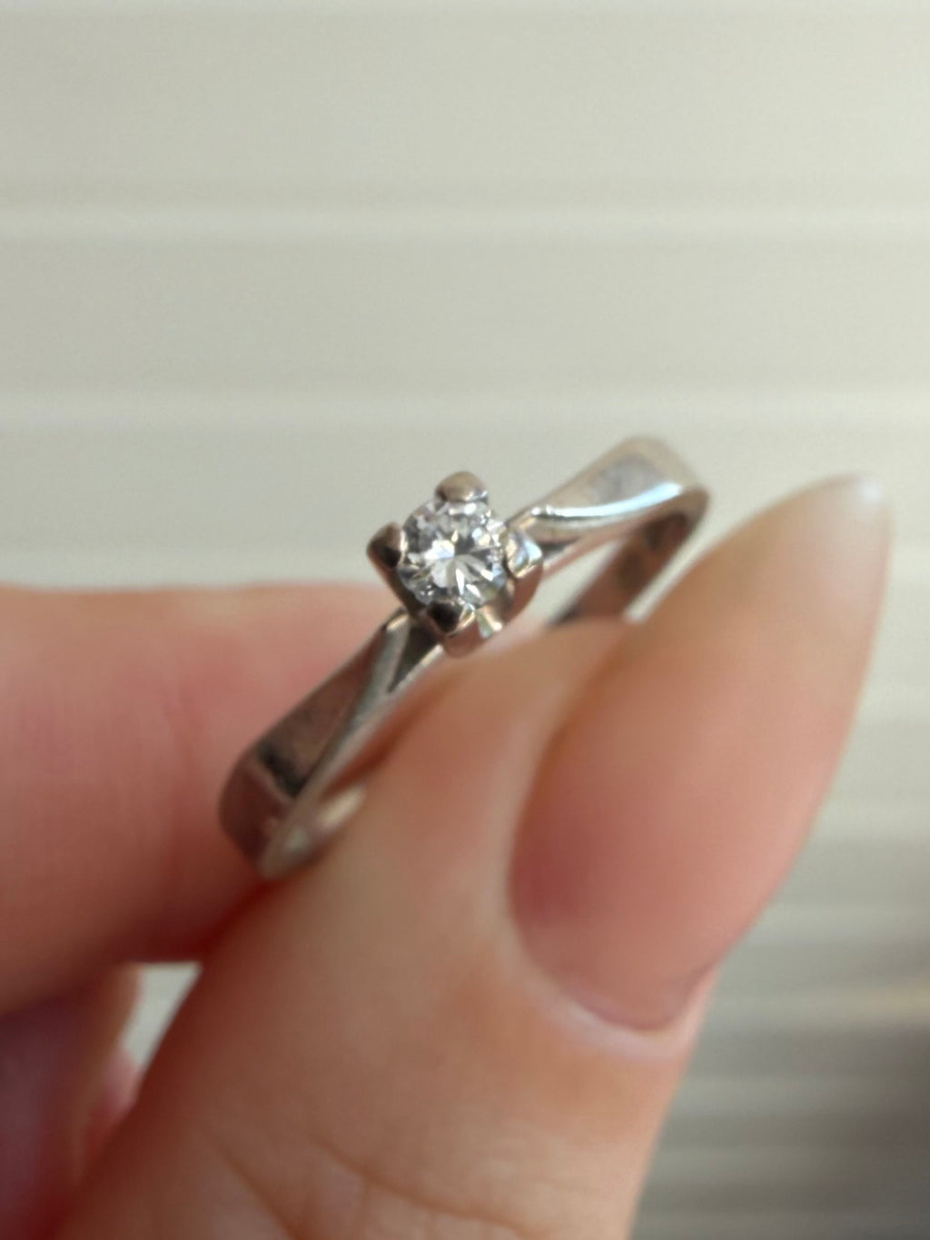 Vintage Svensk´SPECTRA´ 18 karat hvidguldsring med 0,10 ct. brilliant