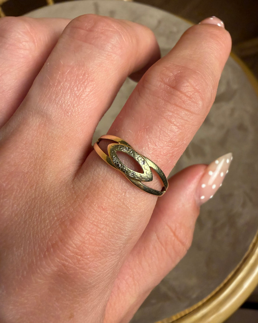 Vintage 14 karat guldring med 0.02 carat brillianter