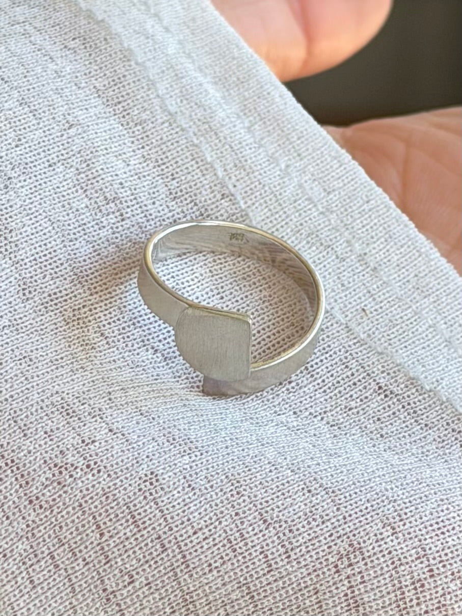 Alva ring
