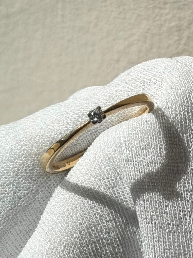 Vintage 14 karat solitairering med 0,05 ct. brilliant, str 62