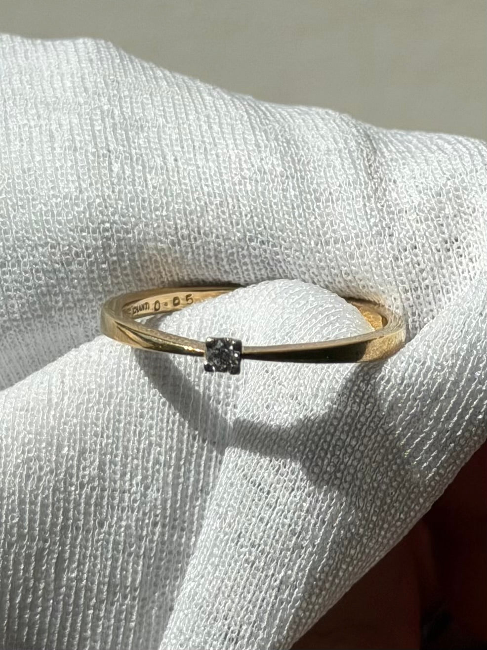 Vintage 14 karat solitairering med 0,05 ct. brilliant, str 62