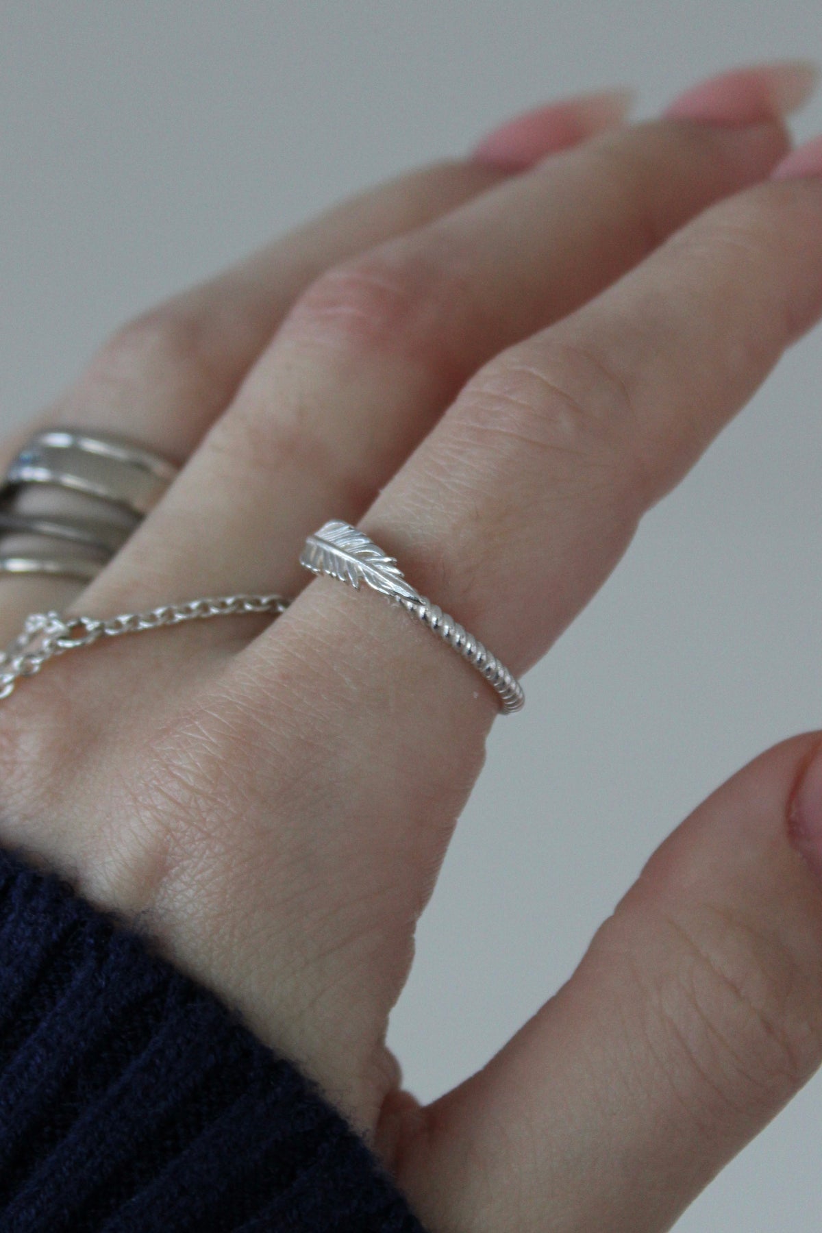 Vintage snoet sterlingsølv ring med fjer, str, 52,5