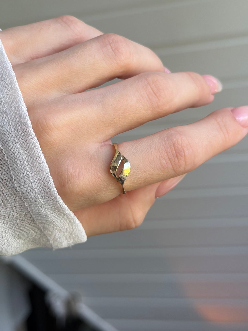 Vintage 14 krt. guldring i organisk design, str 54